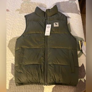 Abercrombie Kids Puffer Vest Size 9/10 Olive Fleece Lined NWT Rare Sample